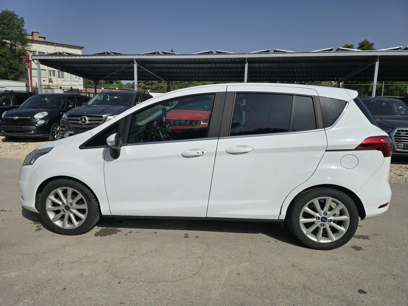 Ford B-Max 1.5d 75к.с Топ състояние , снимка 7 - Автомобили и джипове - 53679093
