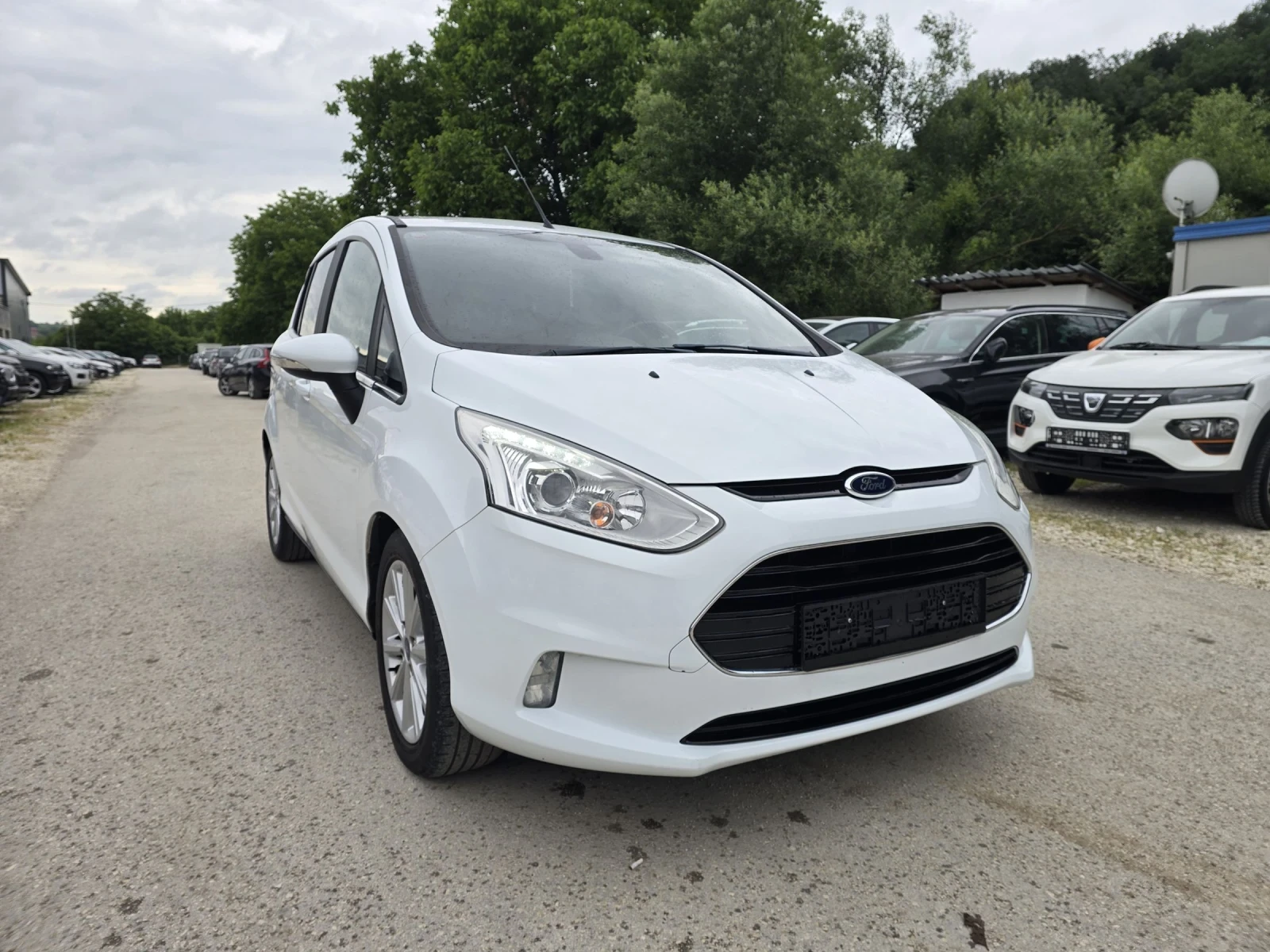 Ford B-Max 1.5d 75к.с Топ състояние , снимка 2 - Автомобили и джипове - 53679093
