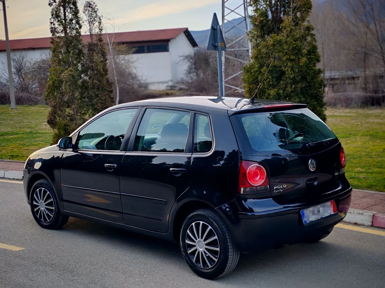 VW Polo 1.4TDI(80)* FACELIFT* FAMILY* НОВ ВНОС* , снимка 4 - Автомобили и джипове - 53757834