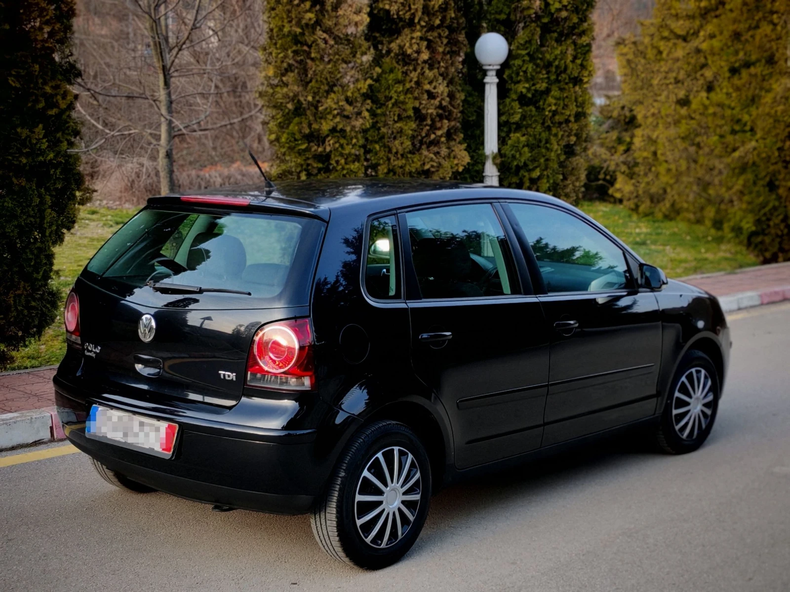 VW Polo 1.4TDI(80)* FACELIFT* FAMILY* НОВ ВНОС* , снимка 8 - Автомобили и джипове - 53757834