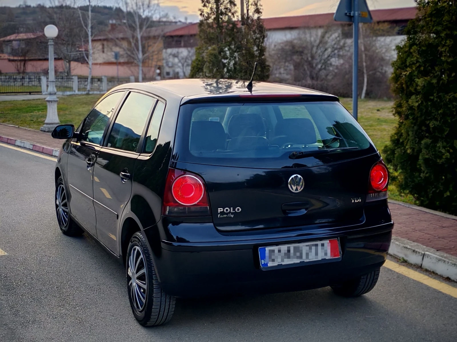 VW Polo 1.4TDI(80)* FACELIFT* FAMILY* НОВ ВНОС* , снимка 5 - Автомобили и джипове - 53757834