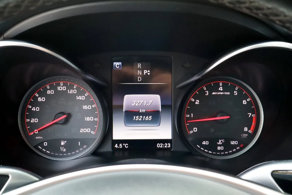 Mercedes-Benz C 63 AMG S/Carbon/Burmester/Heads Up/Ambient, снимка 13 - Автомобили и джипове - 53949868