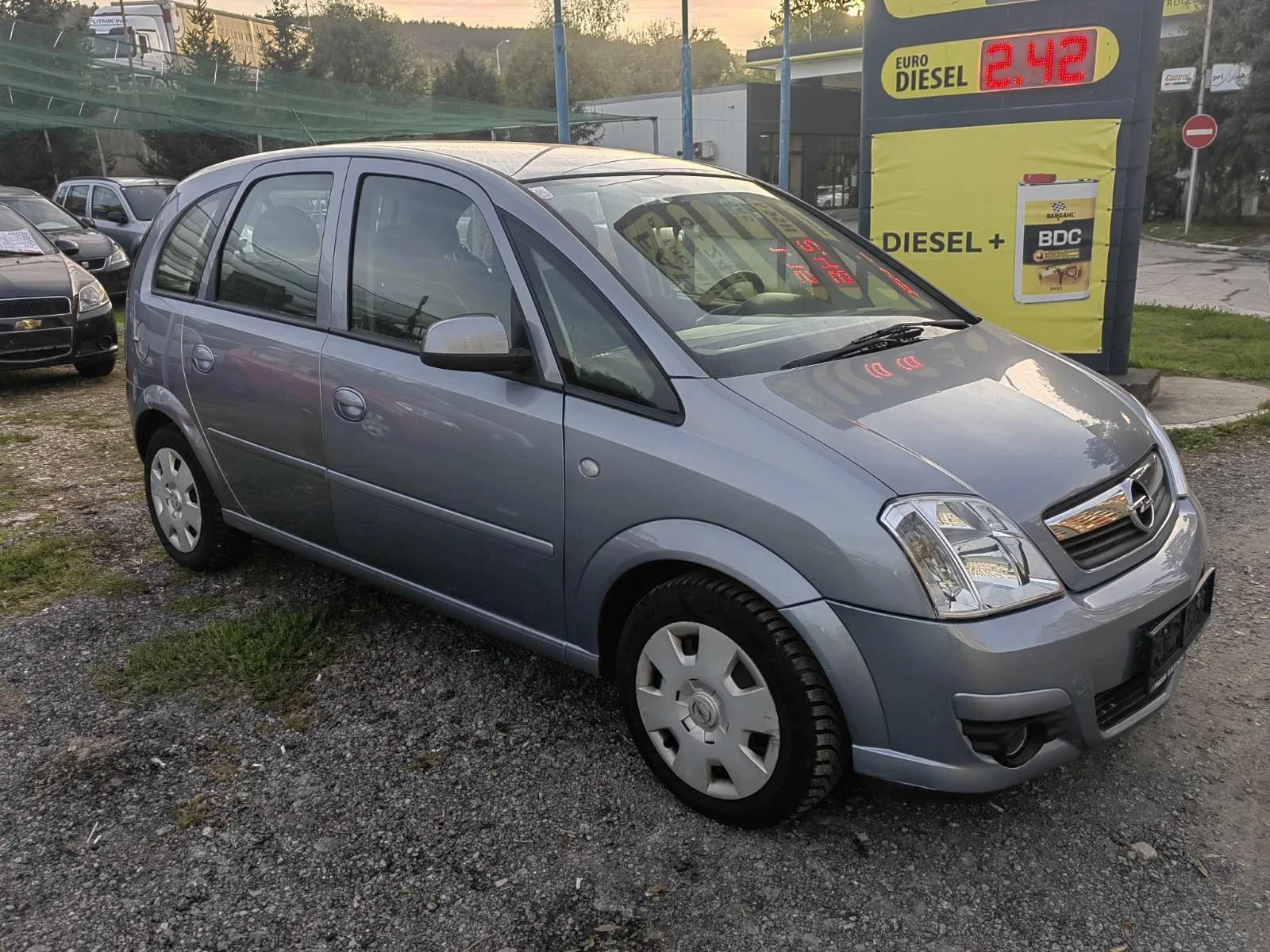 Opel Meriva 1.4, снимка 2 - Автомобили и джипове - 54078669