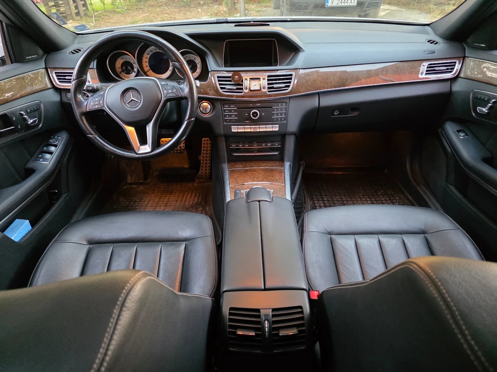 Mercedes-Benz E 400 AMG 4Matic, снимка 10 - Автомобили и джипове - 54982009