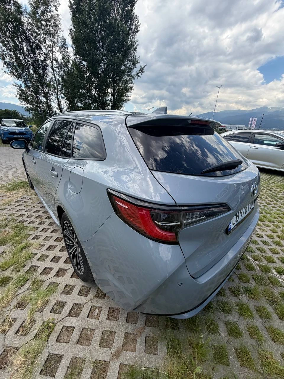 Toyota Corolla 1.8 Hybrid, снимка 7 - Автомобили и джипове - 55046629