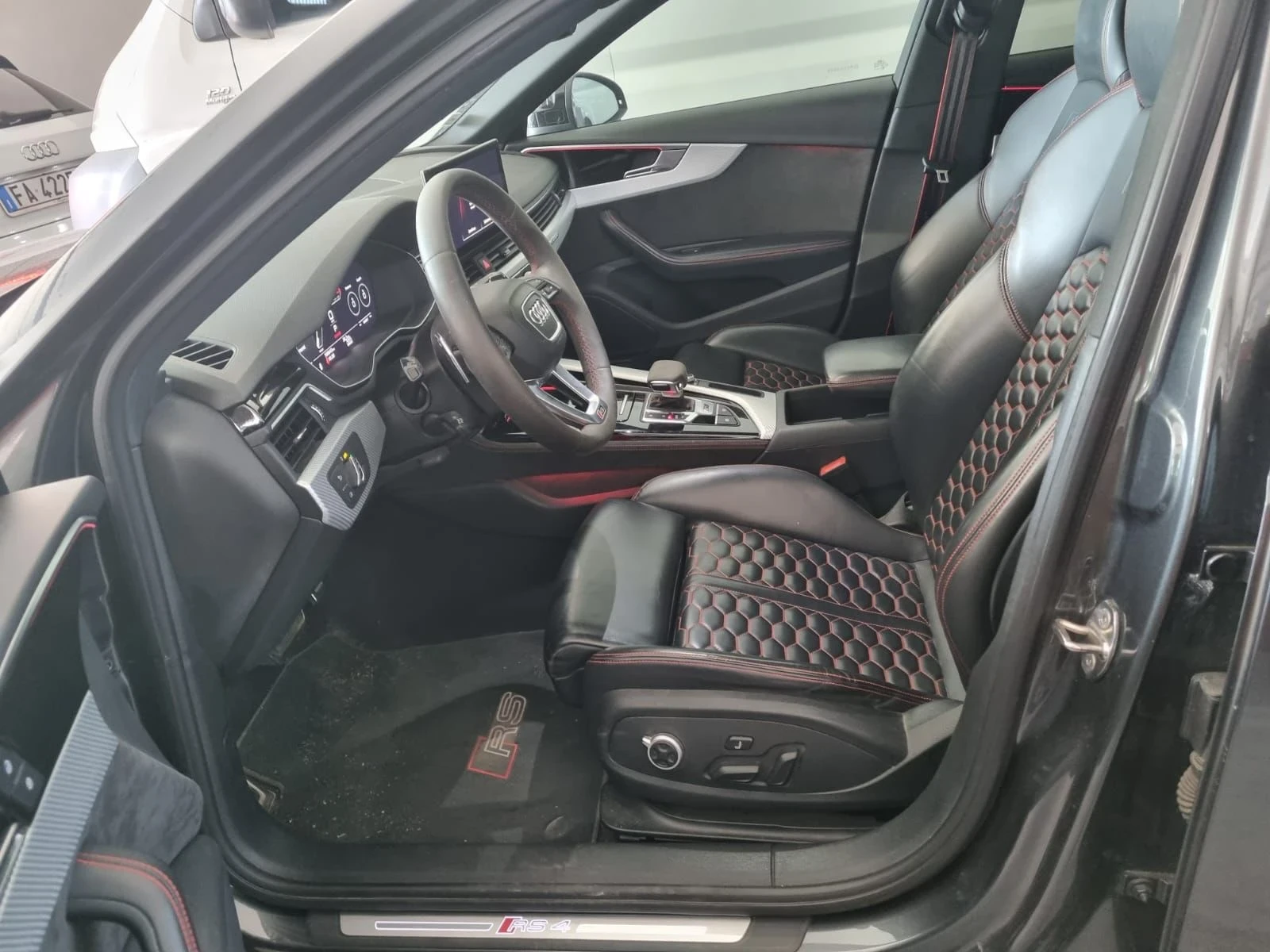 Audi Rs4 Avant, снимка 13 - Автомобили и джипове - 55115820