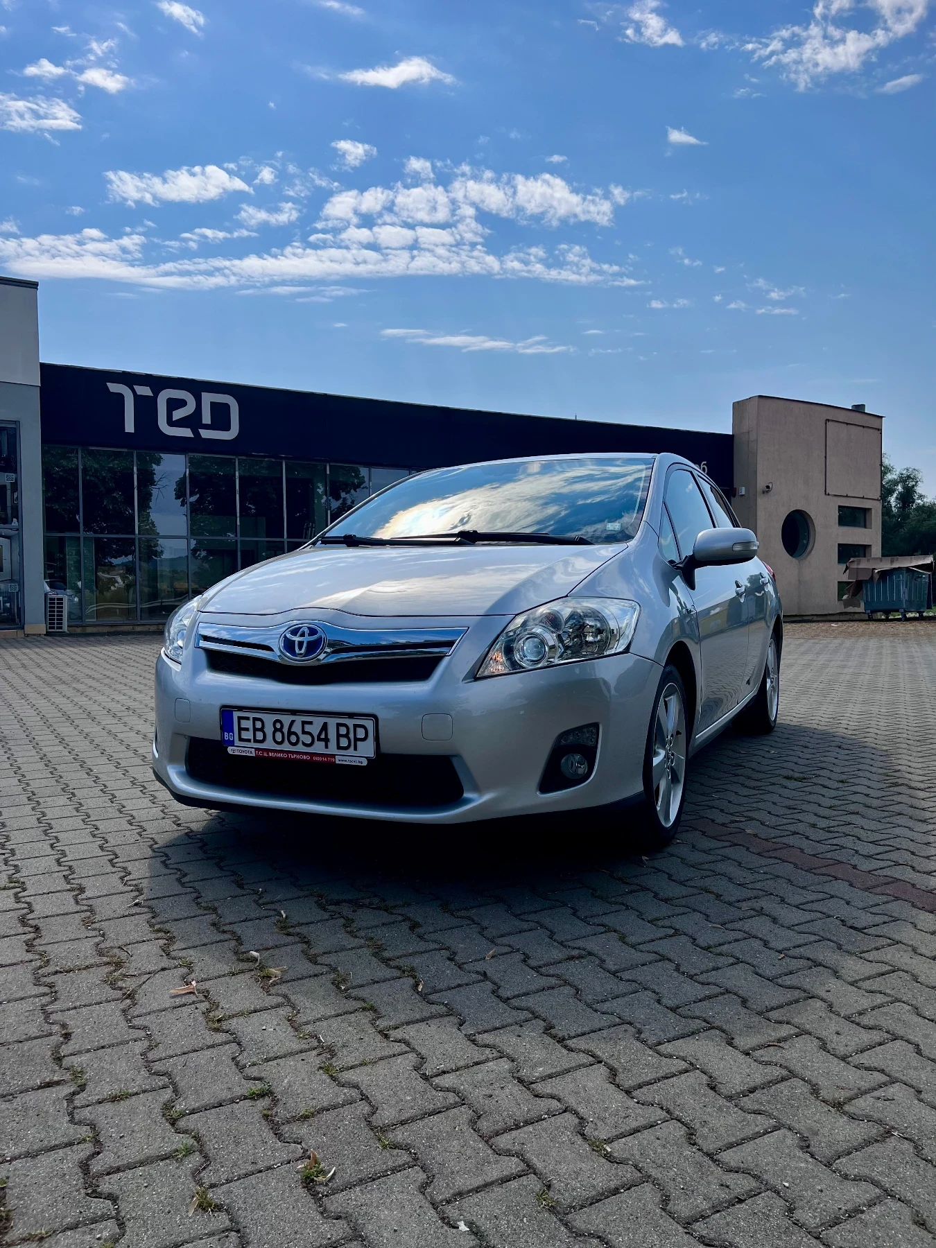 Toyota Auris Hybrid