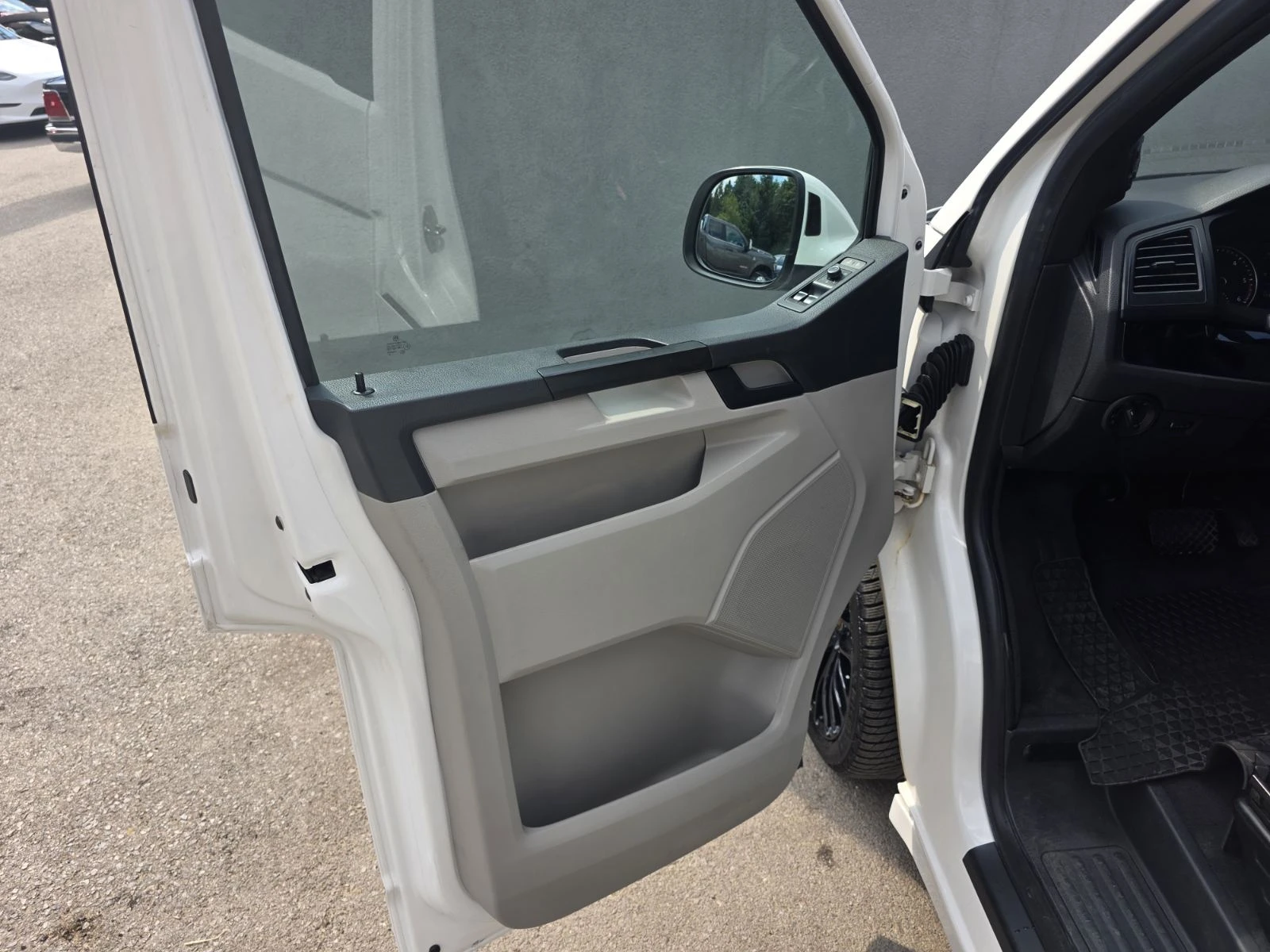 VW Multivan TRANSORTER 2.0 TDI DSG, снимка 8 - Автомобили и джипове - 55751604