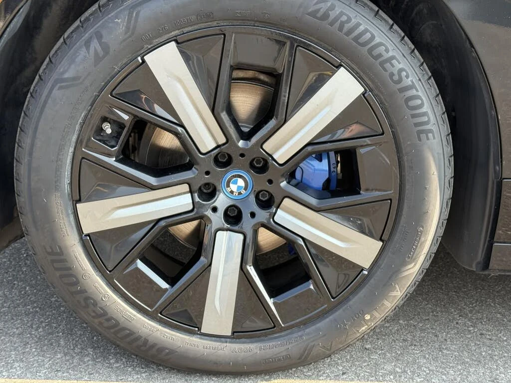 BMW iX XDRIVE50 M PKG| SKYLOUNGE| HARMAN| SOFT CLOSE| HU, снимка 12 - Автомобили и джипове - 55902966