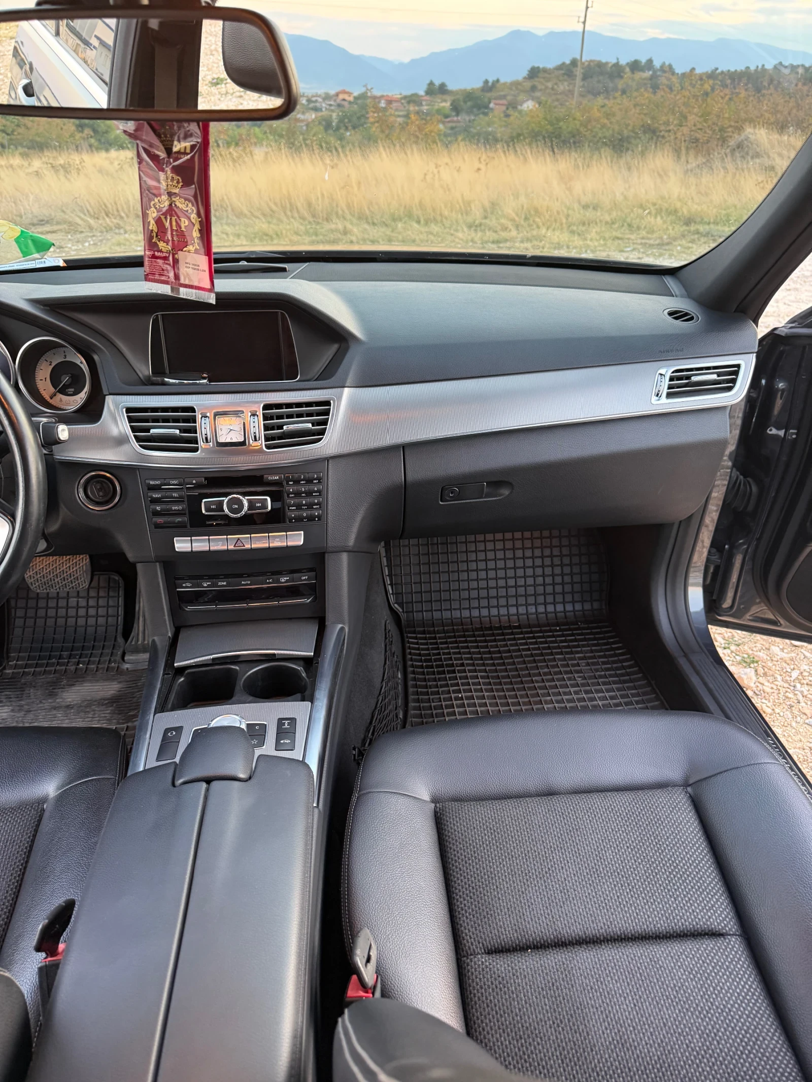 Mercedes-Benz E 350, снимка 10 - Автомобили и джипове - 56224303
