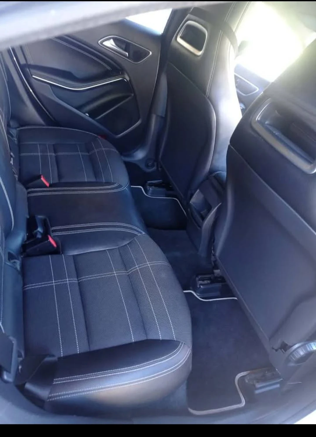 Mercedes-Benz CLA 220, снимка 10 - Автомобили и джипове - 56320950