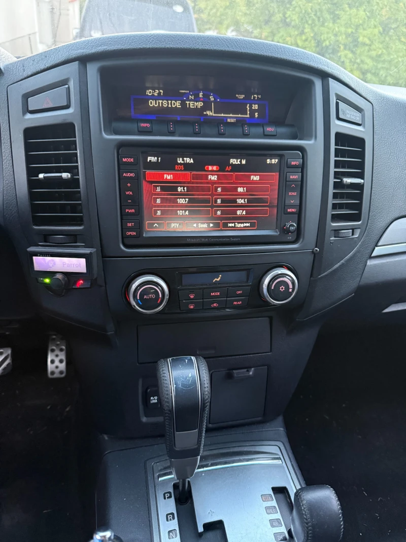 Mitsubishi Pajero 4, снимка 2 - Автомобили и джипове - 52574996