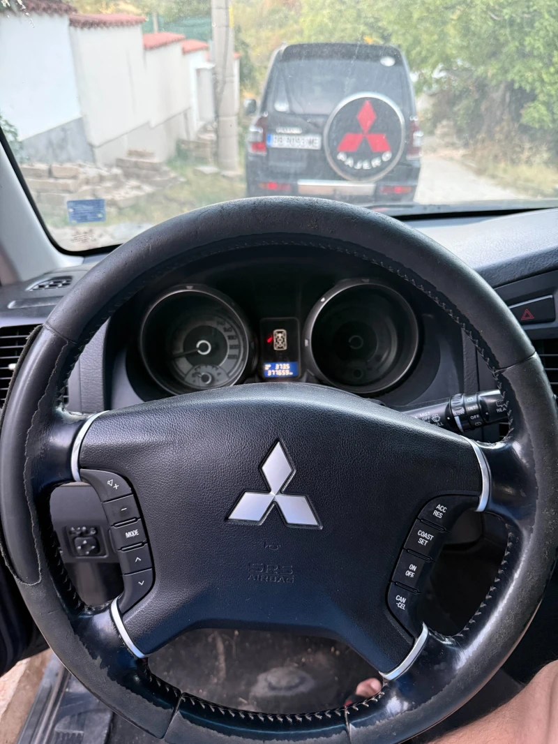 Mitsubishi Pajero 4, снимка 3 - Автомобили и джипове - 52574996