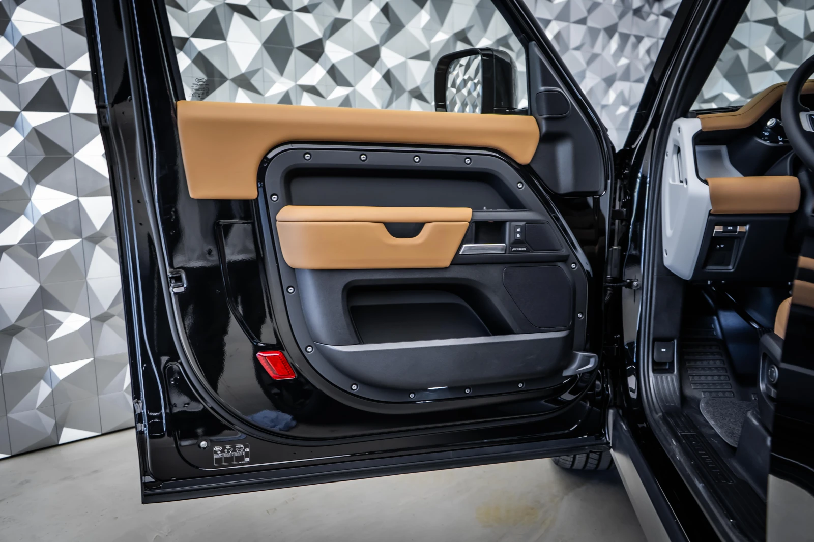 Land Rover Defender 90 Coupe V8  - изображение 7