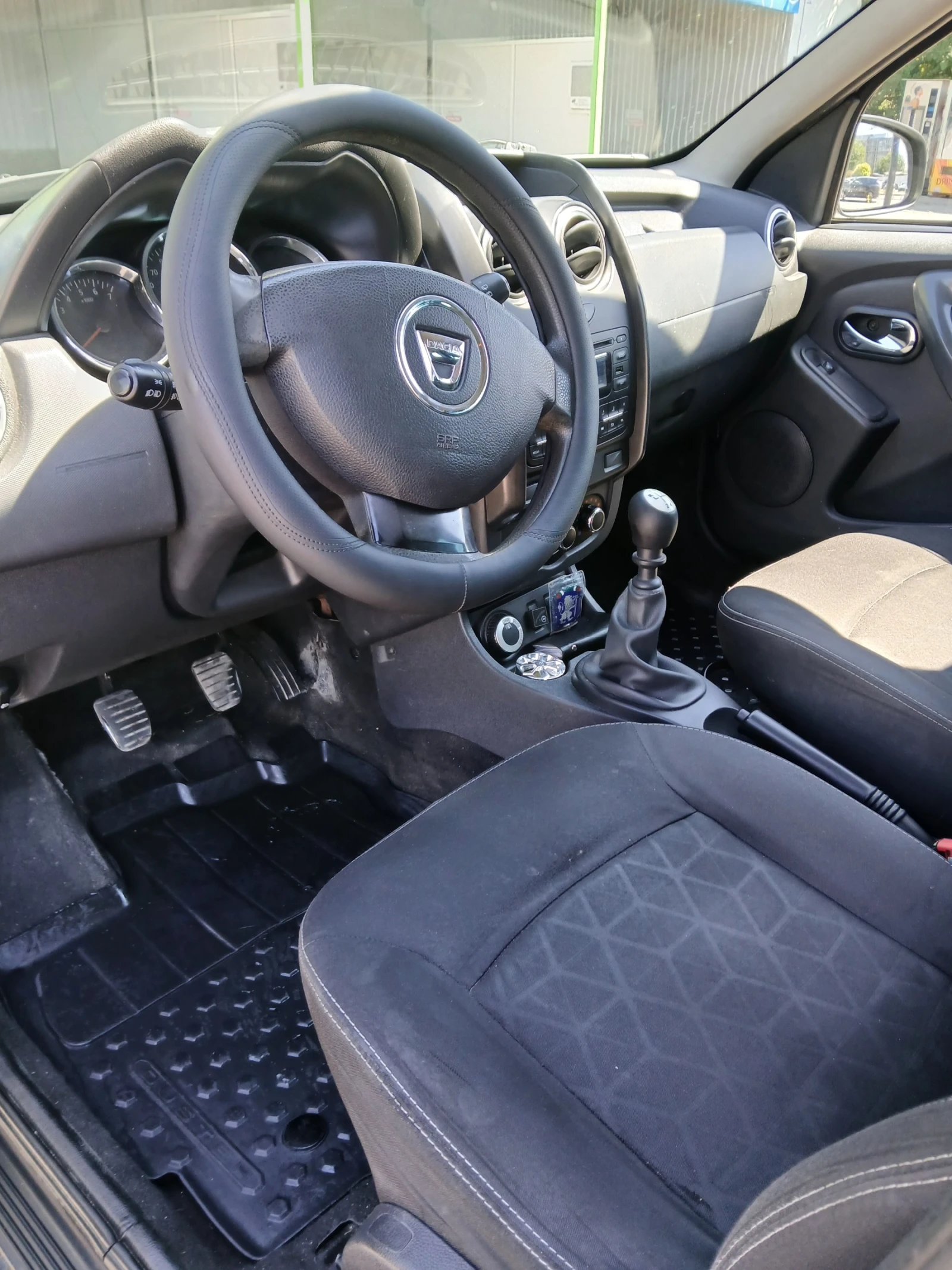 Dacia Duster 1.6I-4x4-Газ-бензин - изображение 9