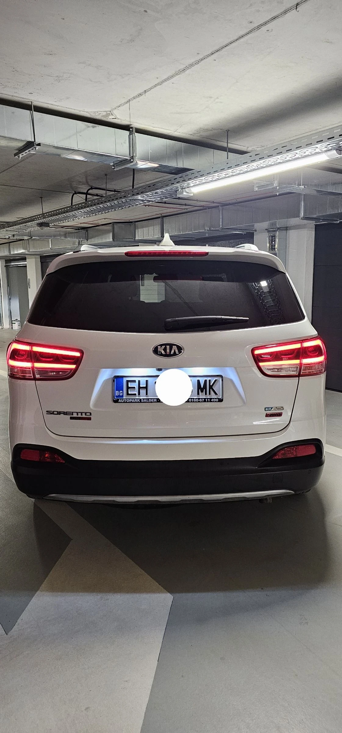 Kia Sorento 2.2 D AWD PLATINUM LIMITED EDITION  - изображение 4