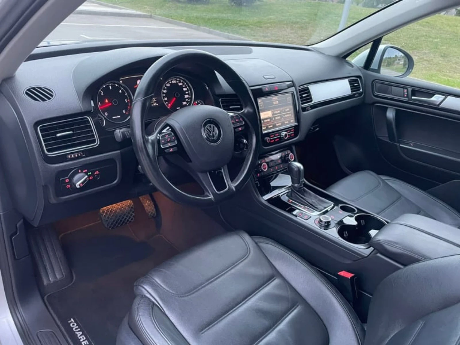 VW Touareg, снимка 6 - Автомобили и джипове - 54151809