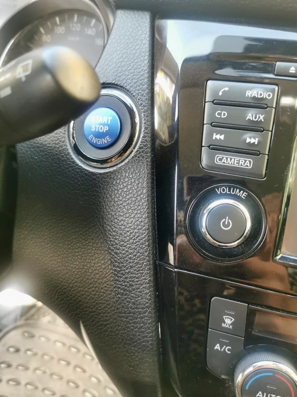 Nissan Qashqai 1.2 Tekna Панорама, кожа, start-stop , снимка 14 - Автомобили и джипове - 54323353