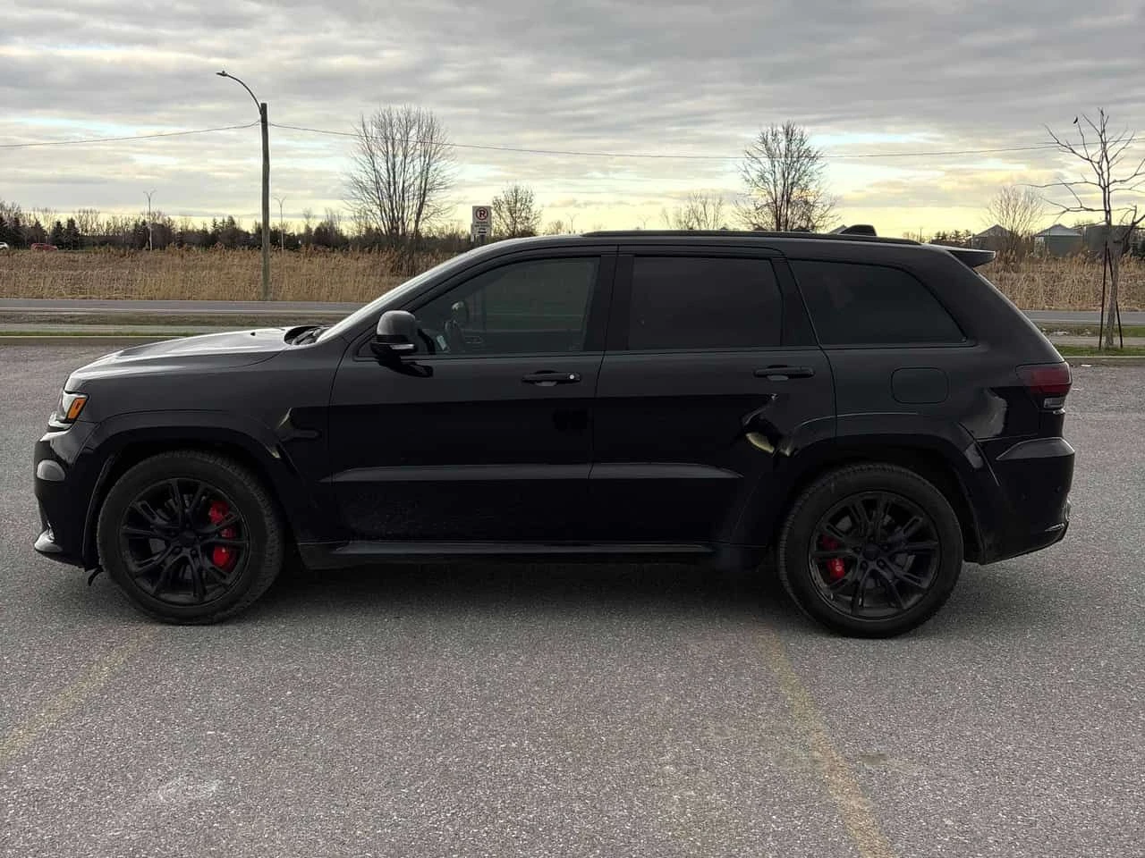 Jeep Grand cherokee SRT| DISTRONIC| HARMAN/KARDON| АЛКАНТАРА| ПАНОРАМА, снимка 3 - Автомобили и джипове - 54393907