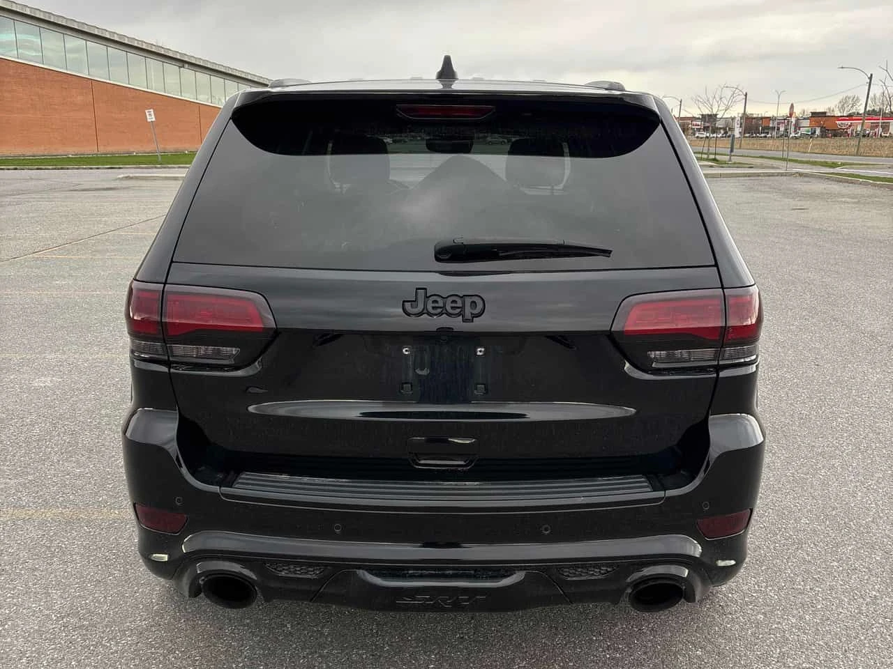 Jeep Grand cherokee SRT| DISTRONIC| HARMAN/KARDON| АЛКАНТАРА| ПАНОРАМА, снимка 5 - Автомобили и джипове - 54393907