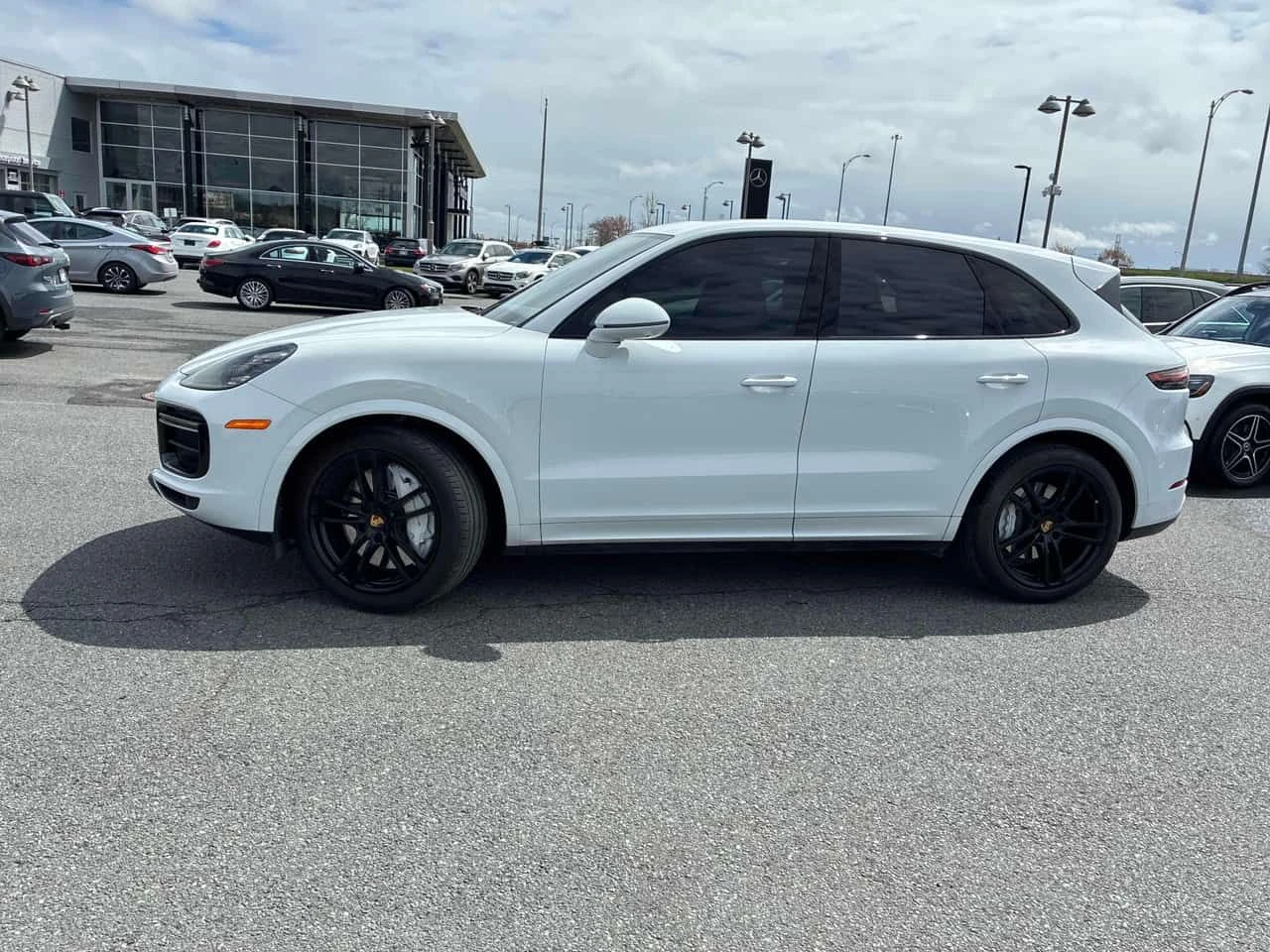 Porsche Cayenne * Turbo * ГЛАВНО ПРЕДСТАВИТЕЛСТВО* , снимка 3 - Автомобили и джипове - 54616892