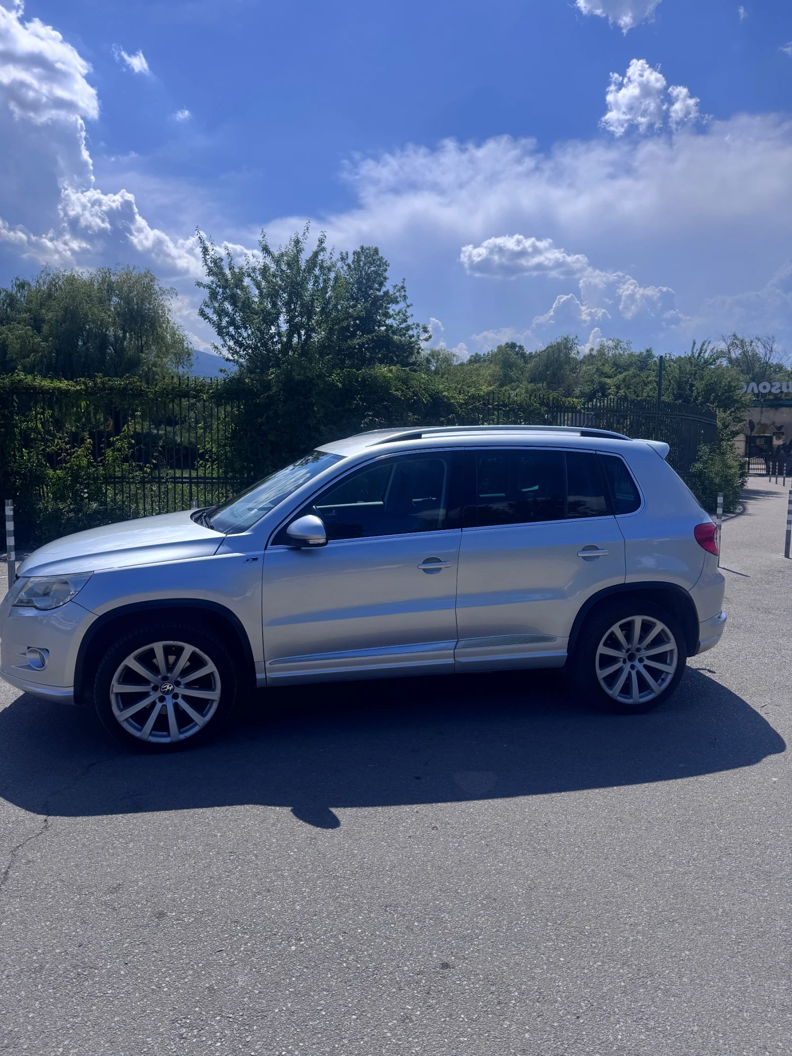 VW Tiguan Продавам Volkswagen Tiguan 2.0 TDI, 140 к.с., 4x4,, снимка 3 - Автомобили и джипове - 54854283