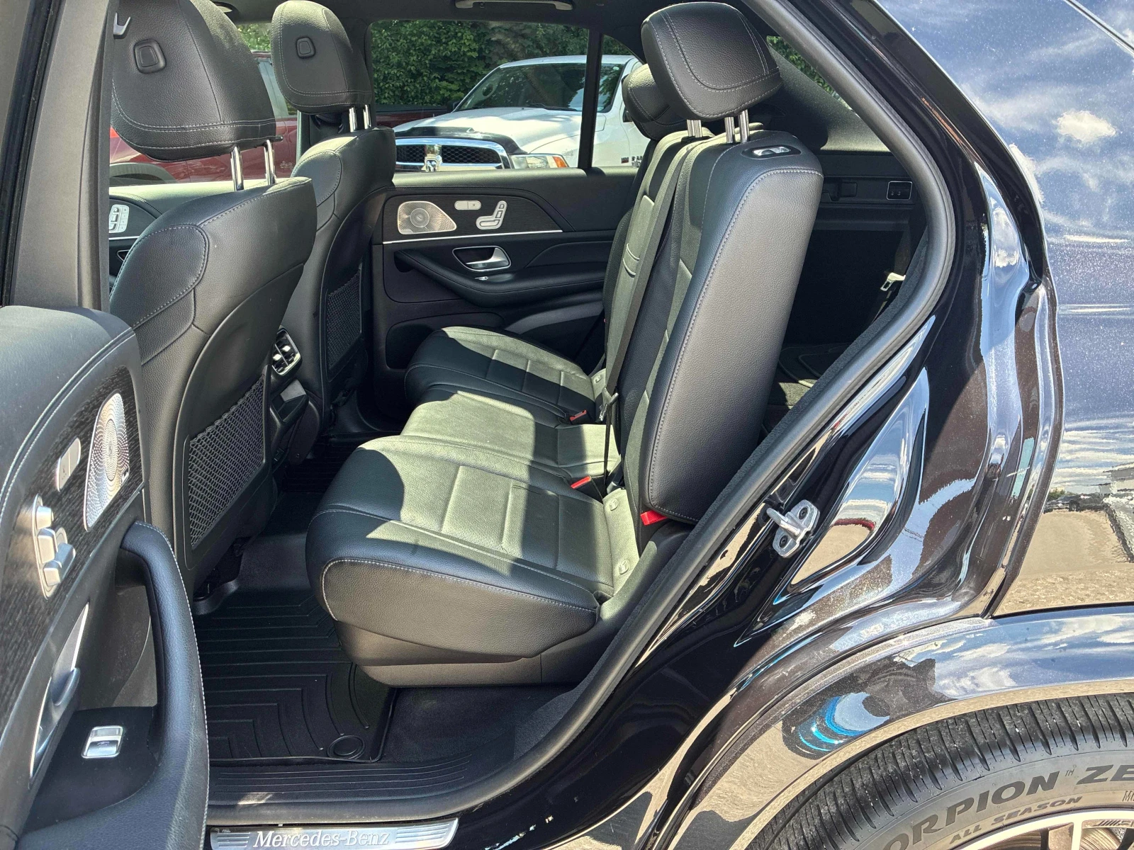 Mercedes-Benz GLE 350 /7 MEСТЕН/2 КЛЮЧА/ПАНОРАМА/Keyless/СЕРВИЗНА ИСТ, снимка 8 - Автомобили и джипове - 55101259