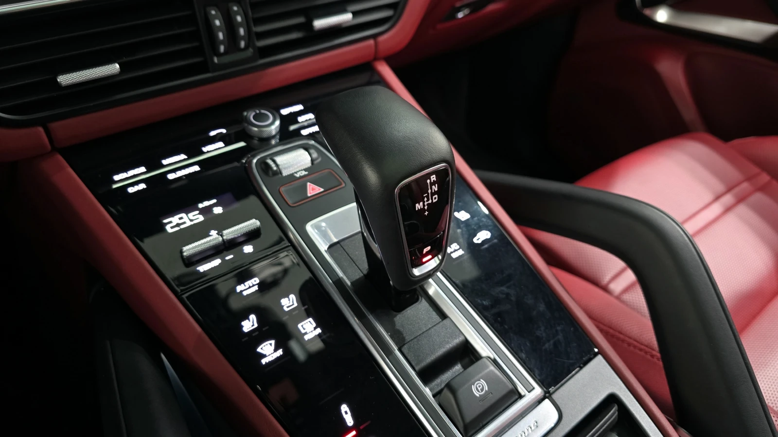 Porsche Cayenne Cayenne 4.0 turbo, снимка 9 - Автомобили и джипове - 55631956