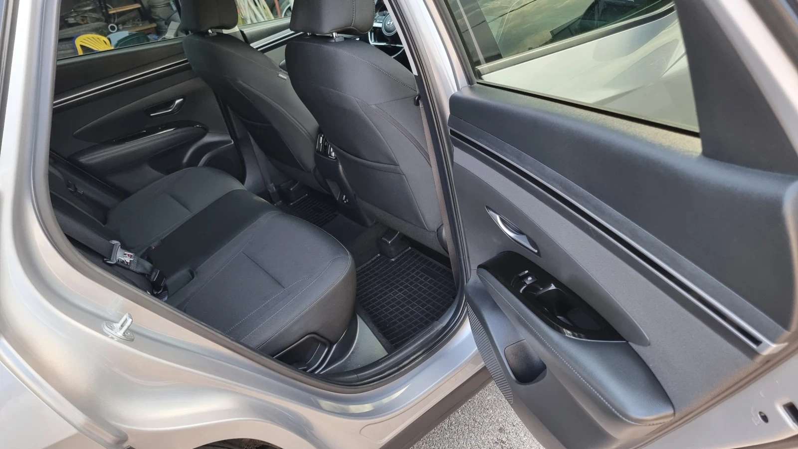 Hyundai Tucson 1.6 CRDI MILD-HIBRID, снимка 9 - Автомобили и джипове - 55895917