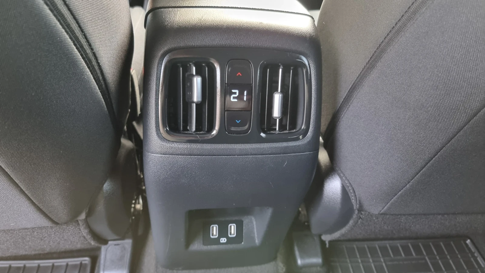 Hyundai Tucson 1.6 CRDI MILD-HIBRID, снимка 15 - Автомобили и джипове - 55895917