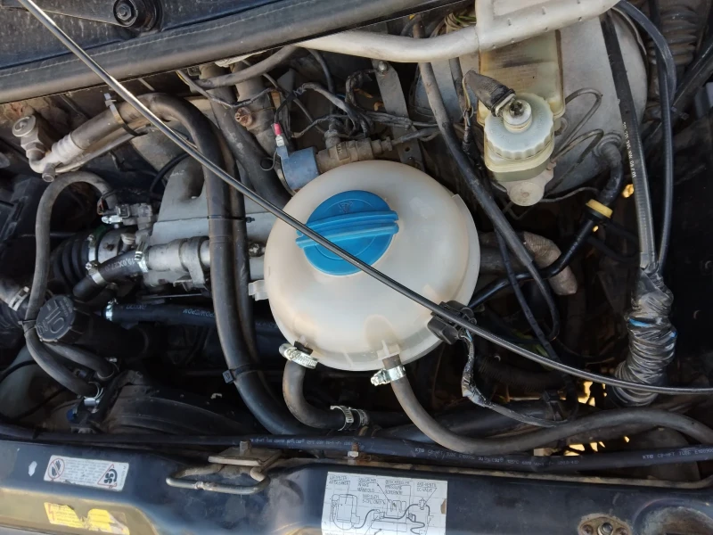 VW Caravelle Т4, снимка 5 - Бусове и автобуси - 52277502