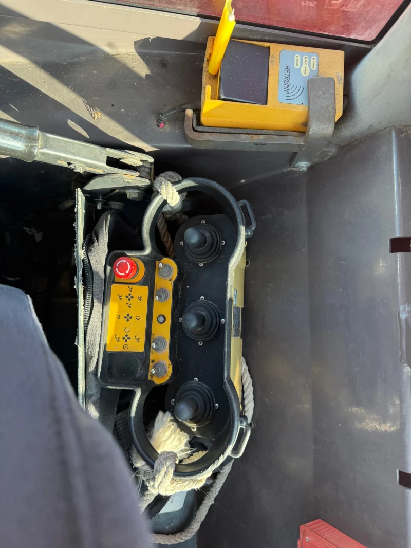 Телескопични товарачи Manitou 1635, снимка 10 - Индустриална техника - 51191847