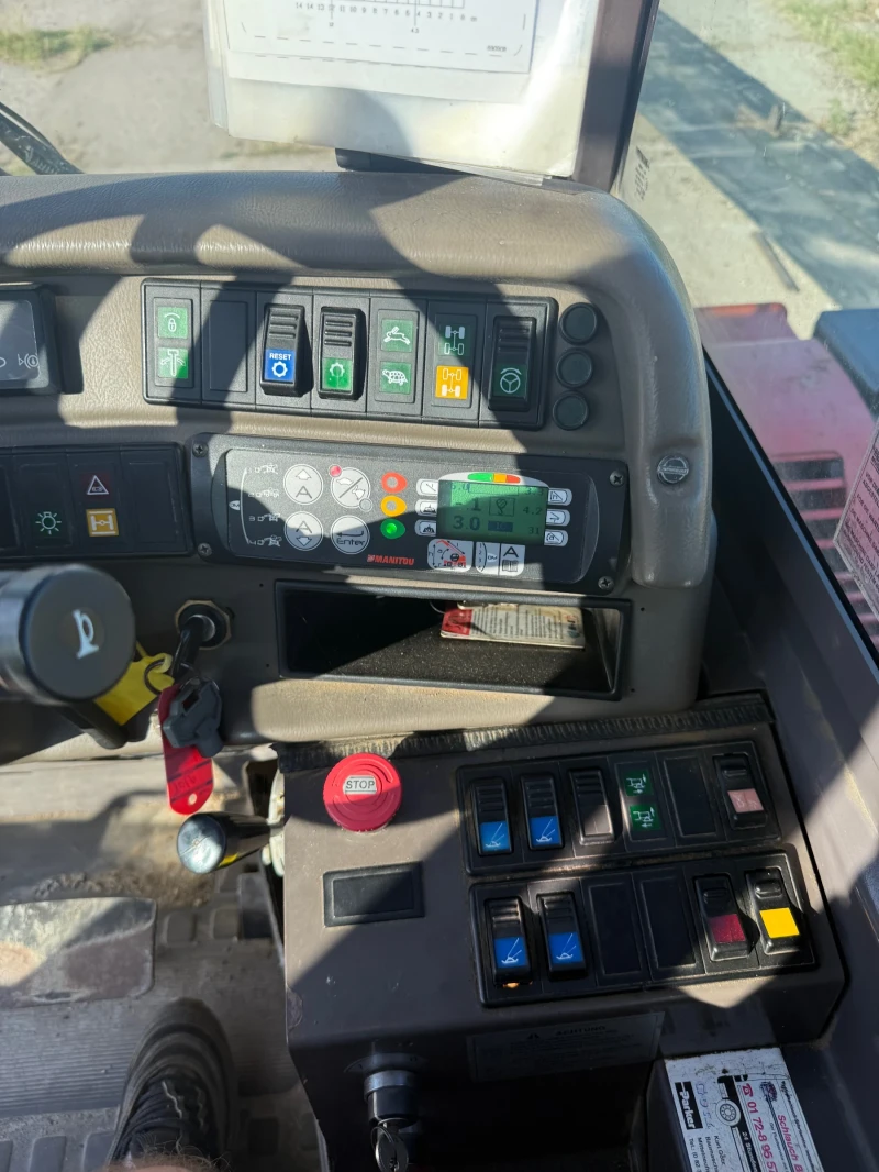 Телескопични товарачи Manitou 1635, снимка 8 - Индустриална техника - 51191847