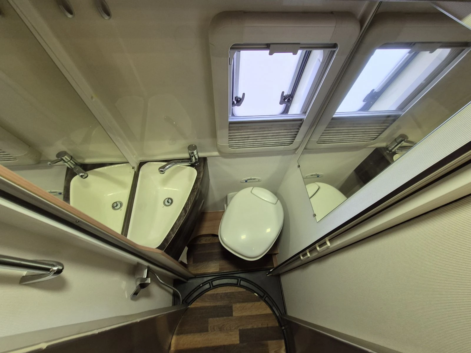 Кемпер Knaus BoxStar 500 limited - изображение 7