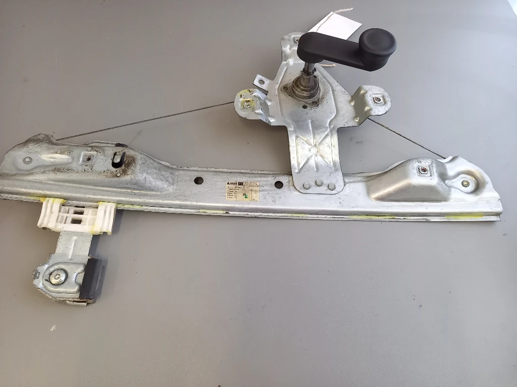 Машинка стъкло стъклоповдигач задна дясна ръчна Опел Мерива Б 