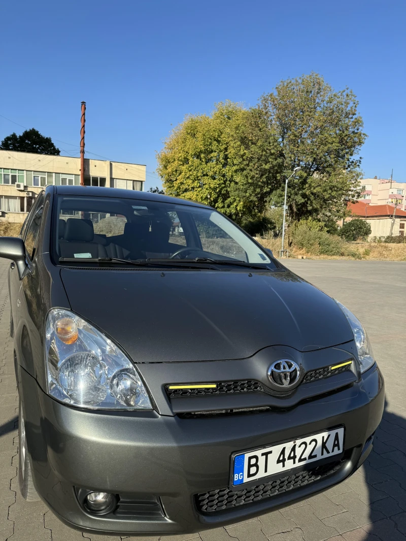 Toyota Corolla verso D4D, снимка 10 - Автомобили и джипове - 47389811