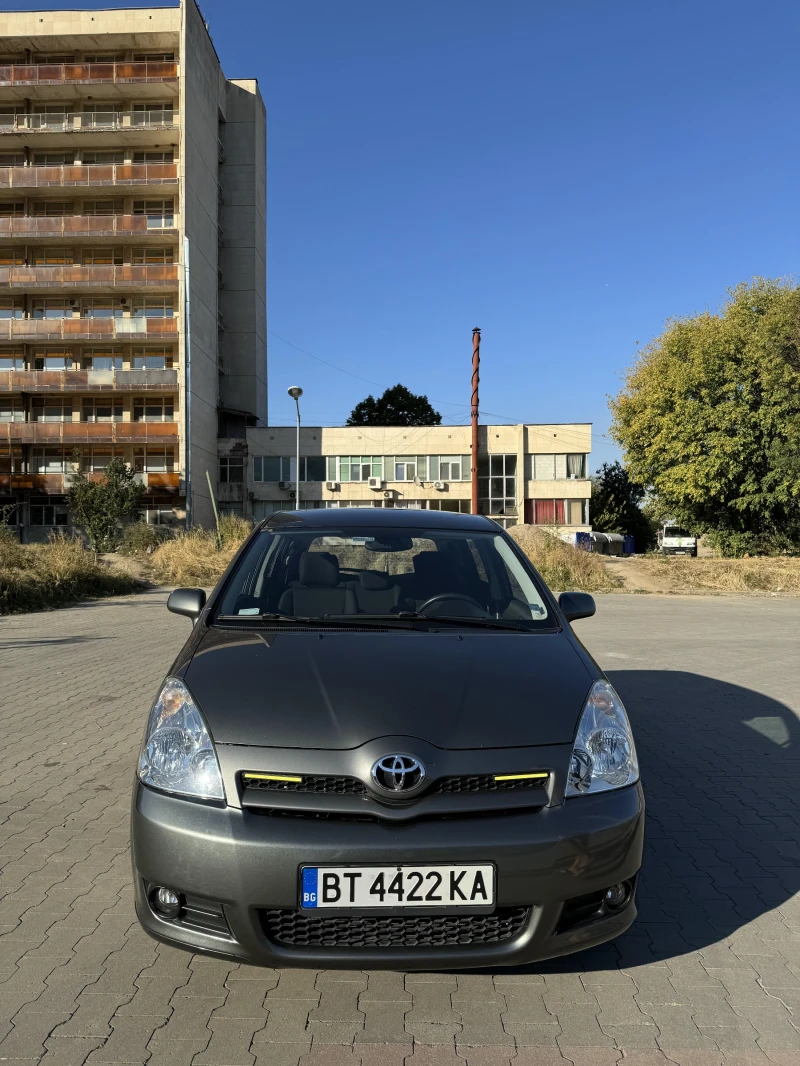 Toyota Corolla verso D4D, снимка 1 - Автомобили и джипове - 47389811