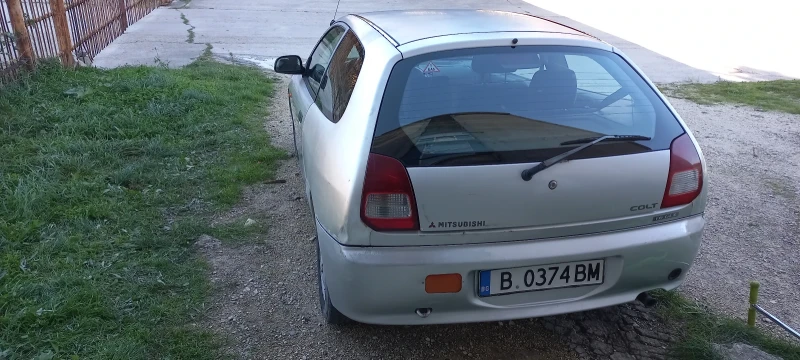 Mitsubishi Colt 1.6, снимка 4 - Автомобили и джипове - 47855342