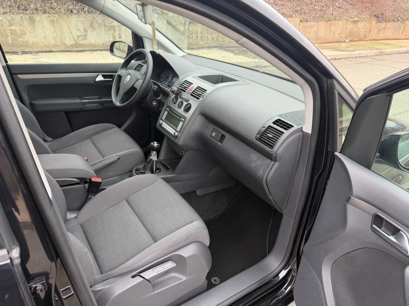 VW Touran 1.9. 105 кс 6-скорости, снимка 11 - Автомобили и джипове - 53501355