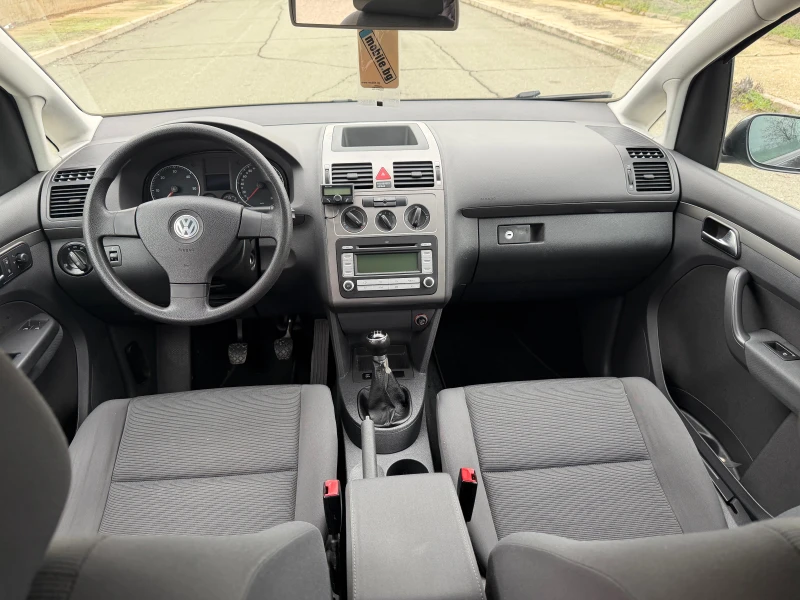 VW Touran 1.9. 105 кс 6-скорости, снимка 9 - Автомобили и джипове - 53501355