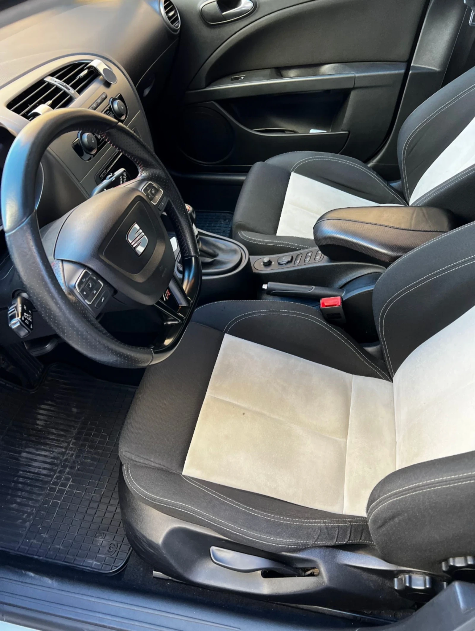 Seat Leon 2.0 CR 170 FR - изображение 9