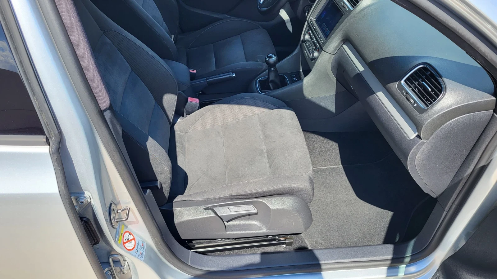 VW Golf 1.6-102 BIFUEL* NAVI* HIGHLINE* EURO5  - изображение 5