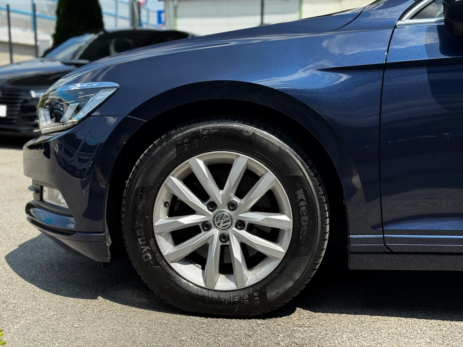 VW Passat 2.0TDI 4Motion LED Distronic Keyless NAVI - изображение 4