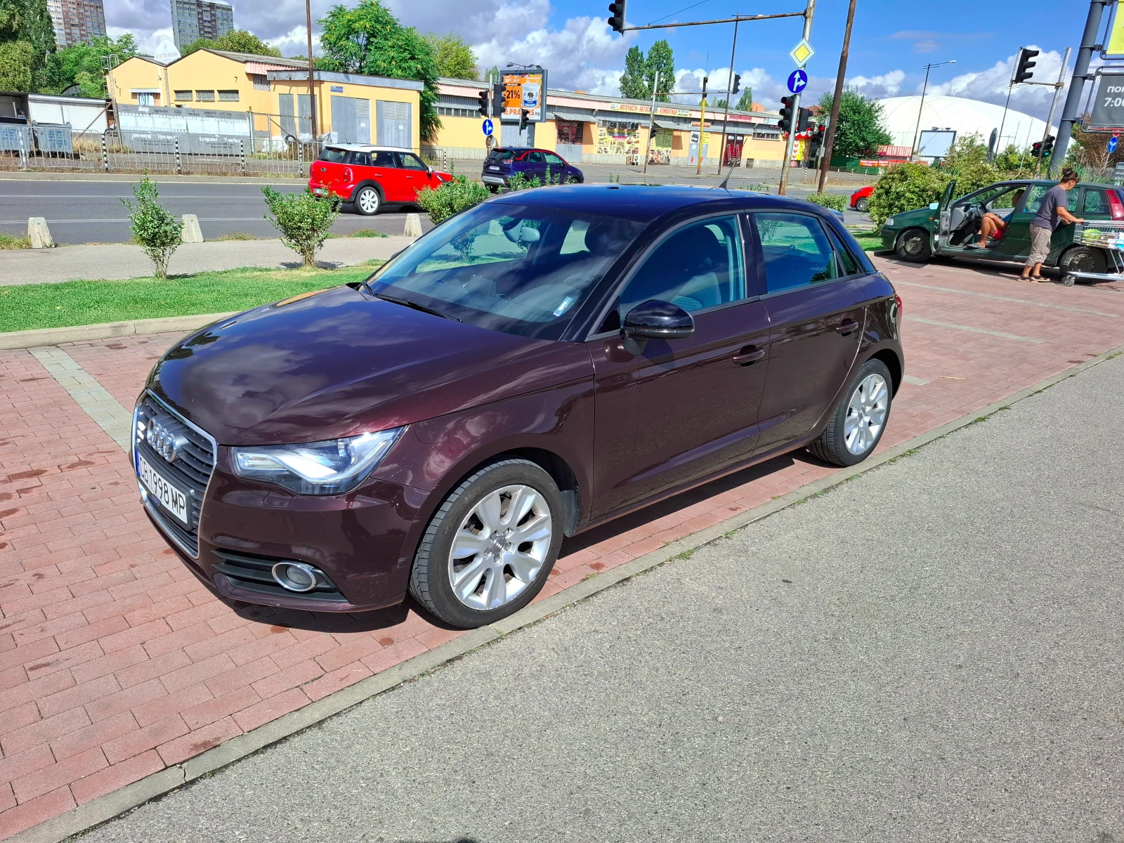 Audi A1 2.0tdi 5 врати - изображение 3
