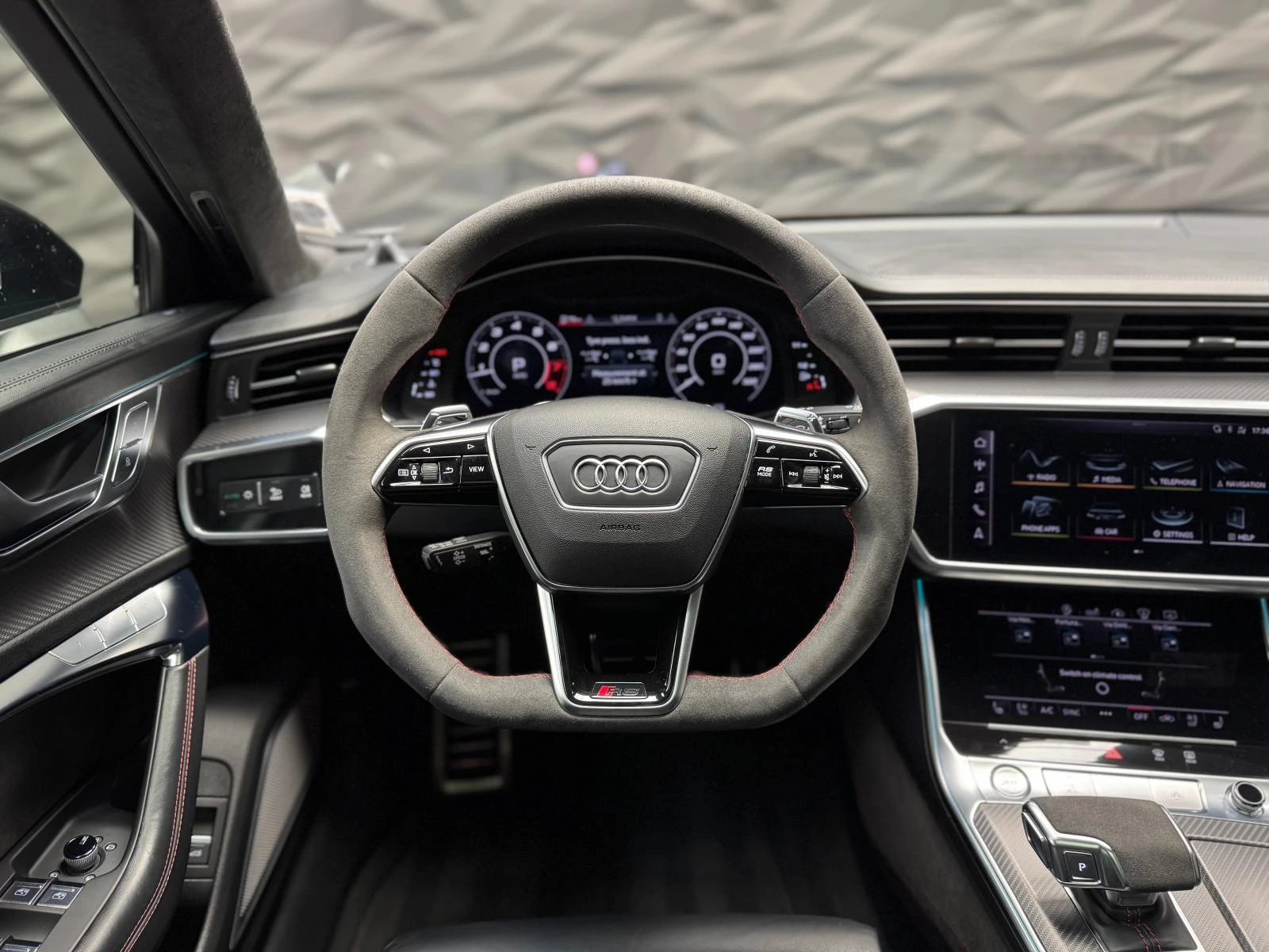Audi Rs6 Avant ABT* Ceramic* 3D B&O* 360* Pano* Matrix*  | Mobile.bg   6