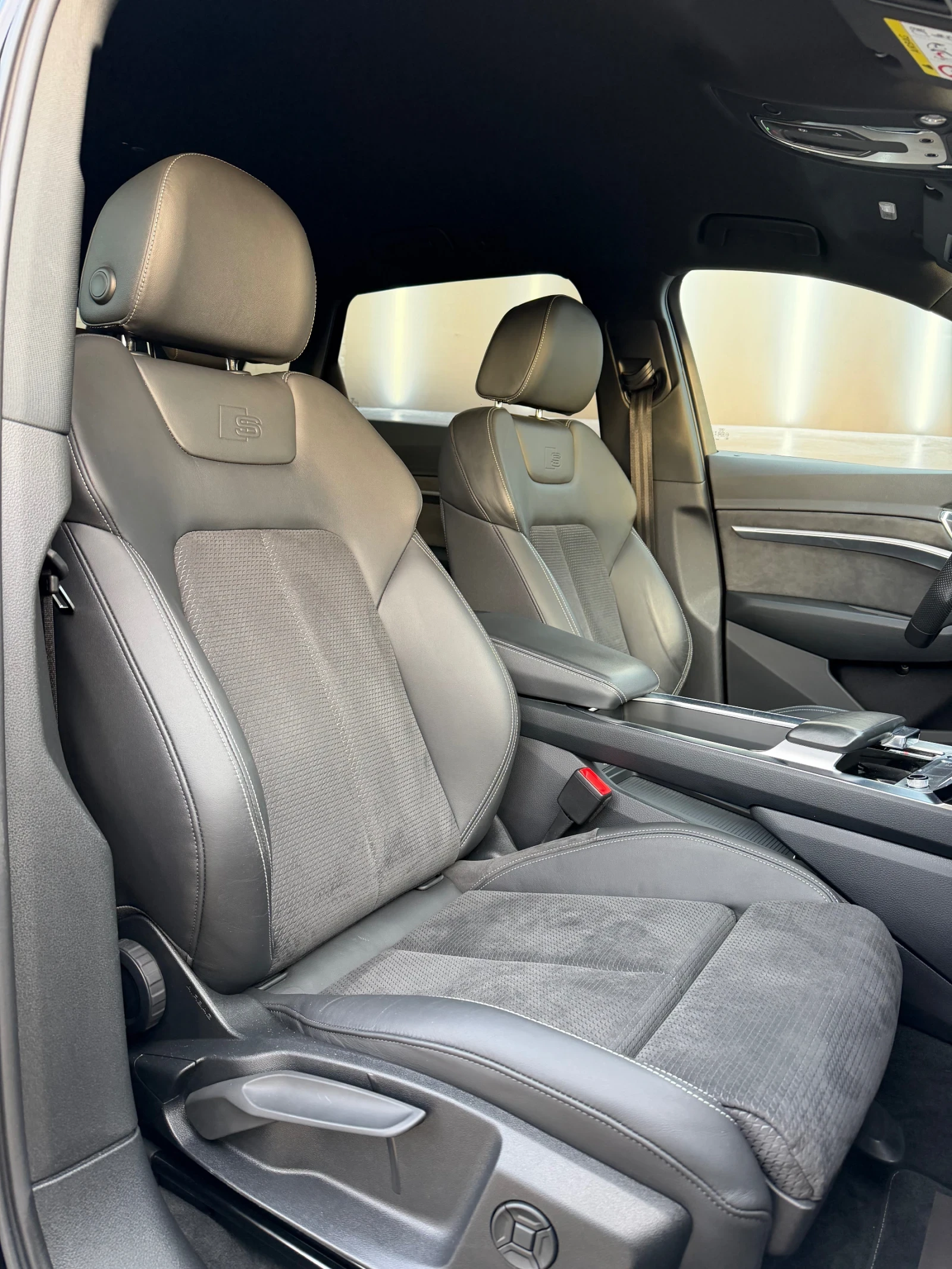 Audi E-Tron 2 X S-Line, снимка 14 - Автомобили и джипове - 53810635