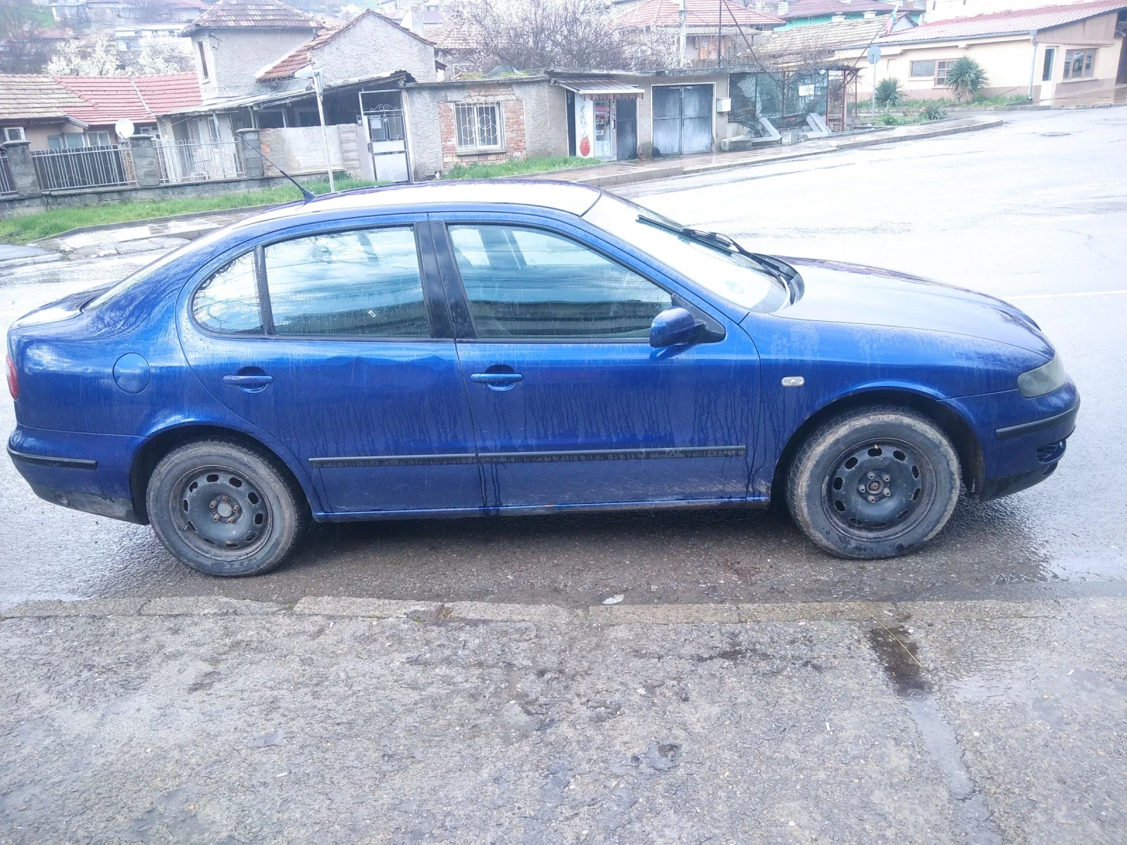 Seat Toledo 1.6LPG KLIMATRONIK, снимка 4 - Автомобили и джипове - 54118996