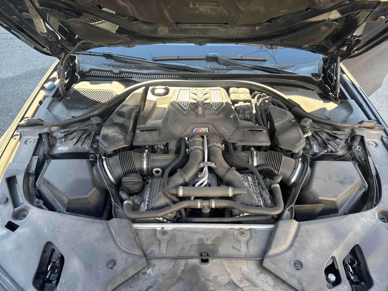 BMW M5 * Sedan * CARFAX * БЕЗ ПЪРВОНАЧАЛНА ВНОСКА, снимка 16 - Автомобили и джипове - 54139944