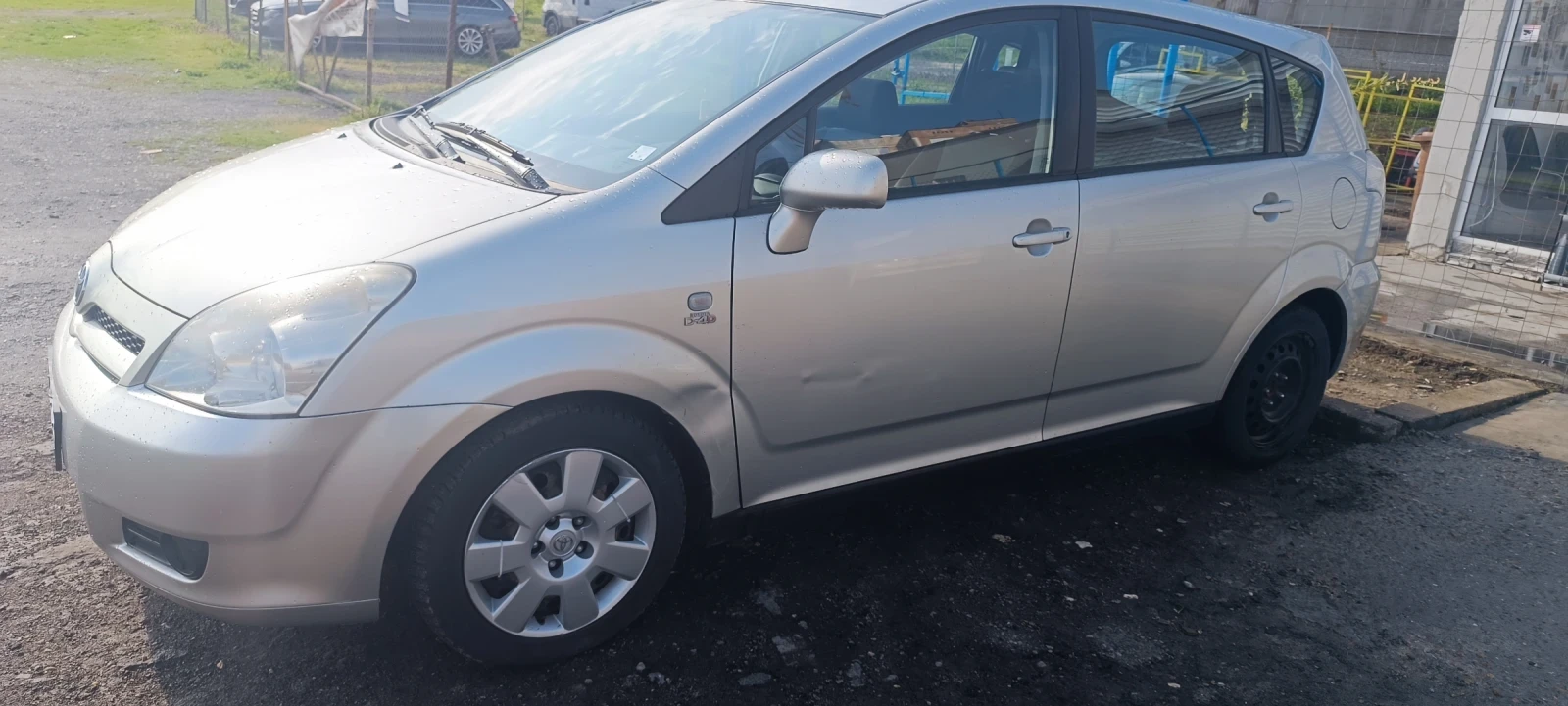 Toyota Corolla verso, снимка 3 - Автомобили и джипове - 54157986