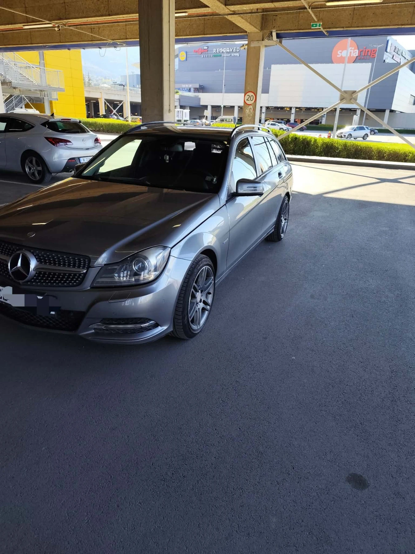 Mercedes-Benz C 220, снимка 8 - Автомобили и джипове - 54555213